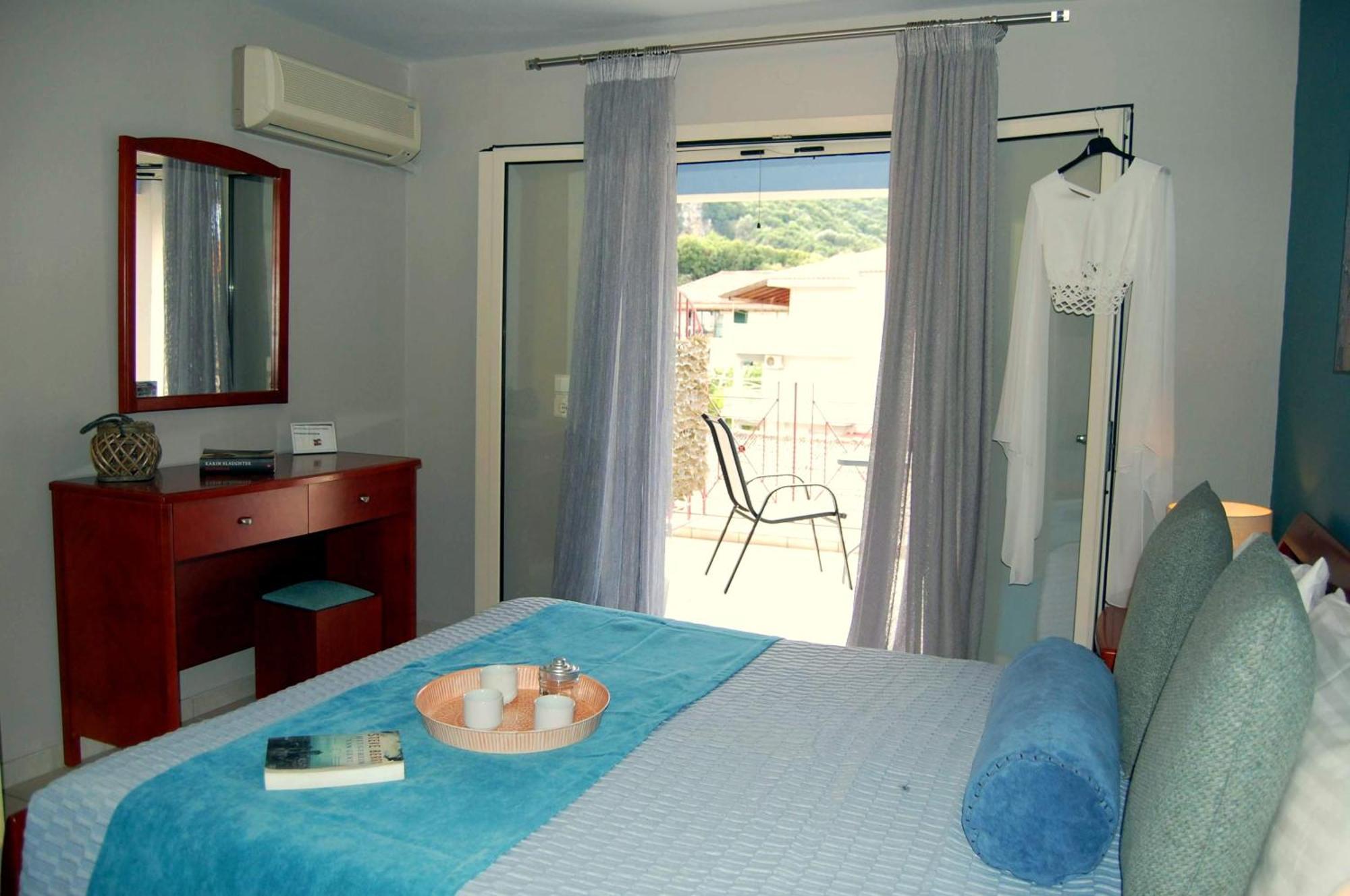 Alkyoni Apartments & Studios Poros  Exterior photo