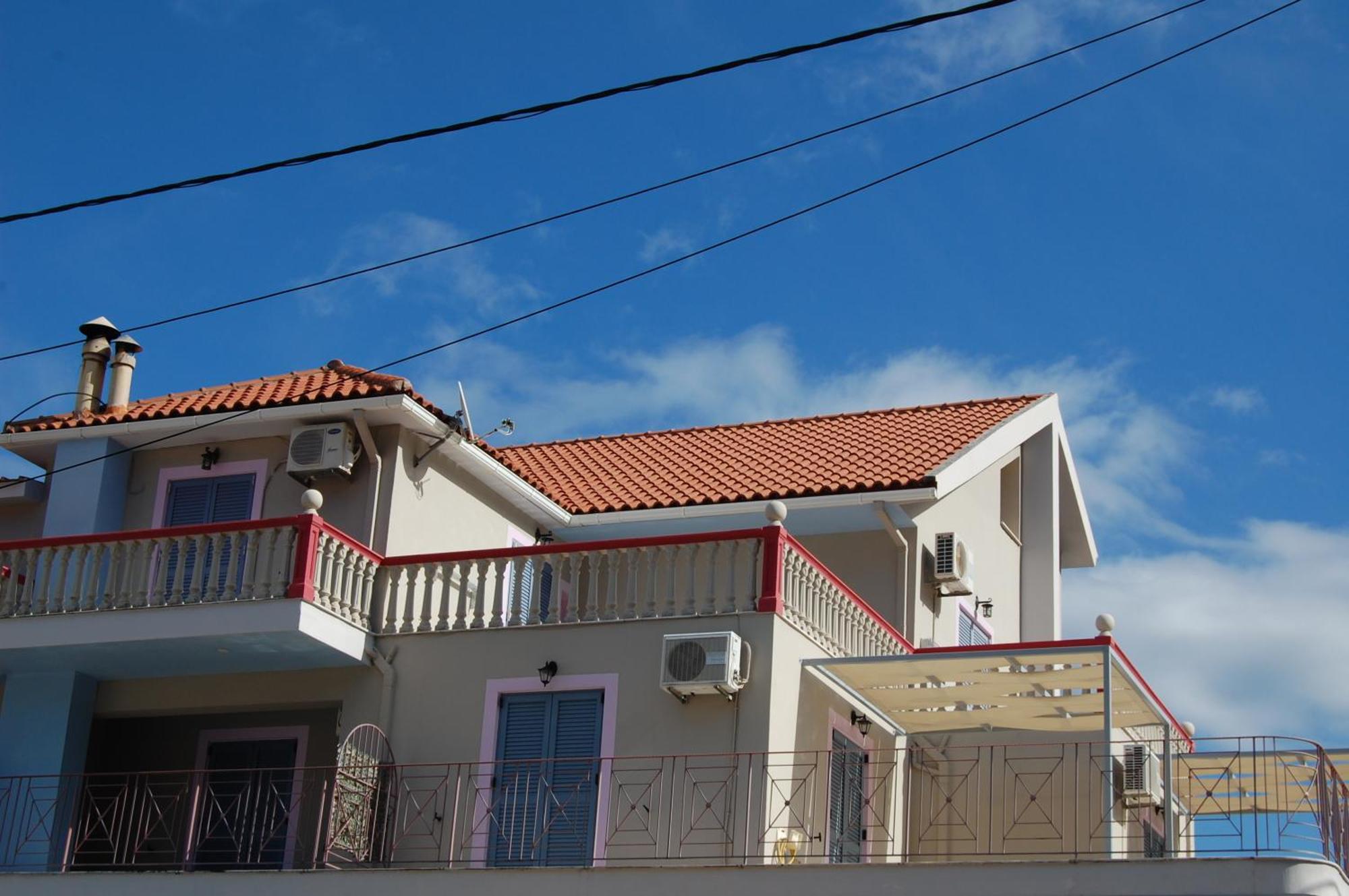 Alkyoni Apartments & Studios Poros  Exterior photo